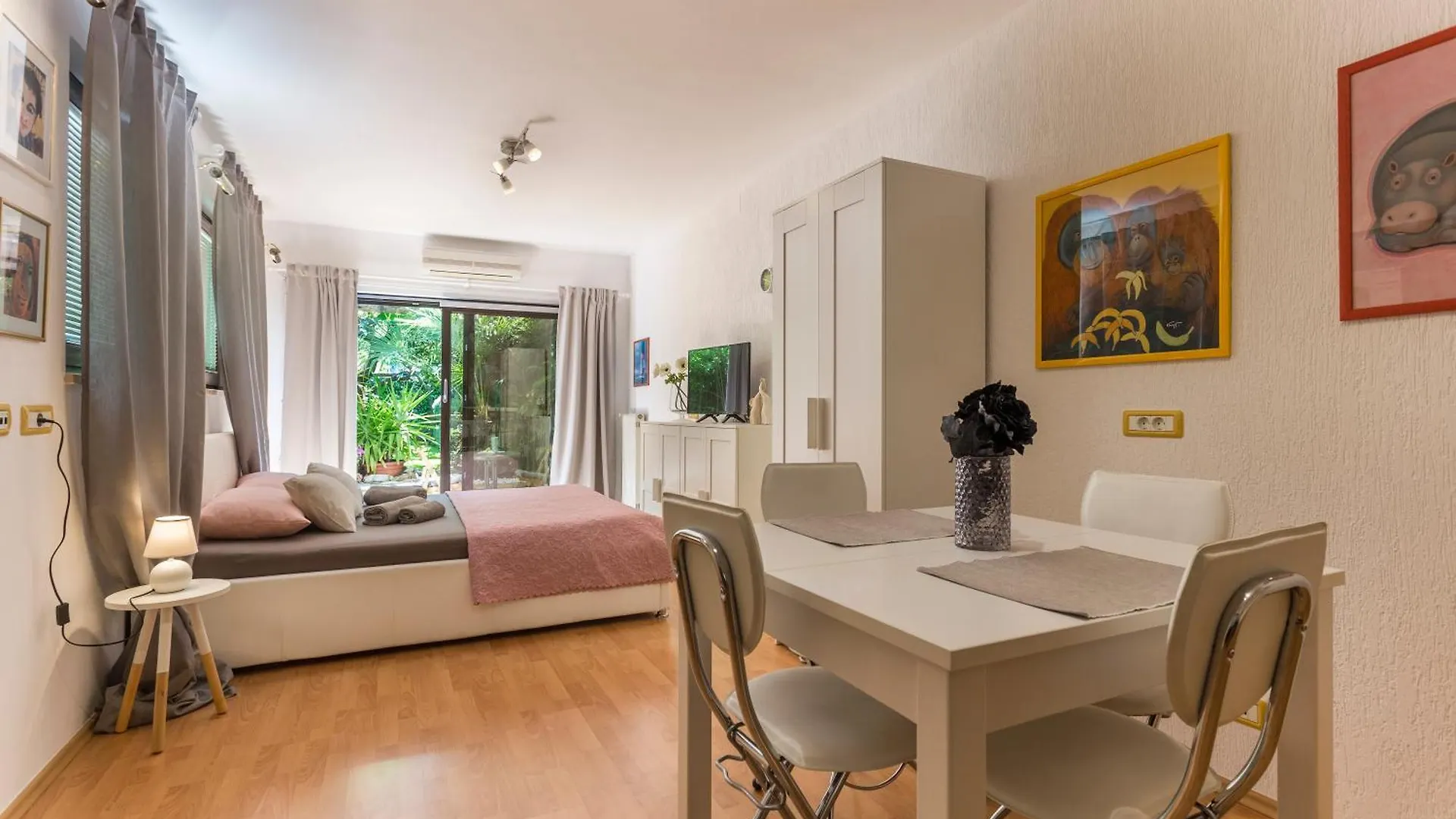 M&M Studio Apartments 罗维尼