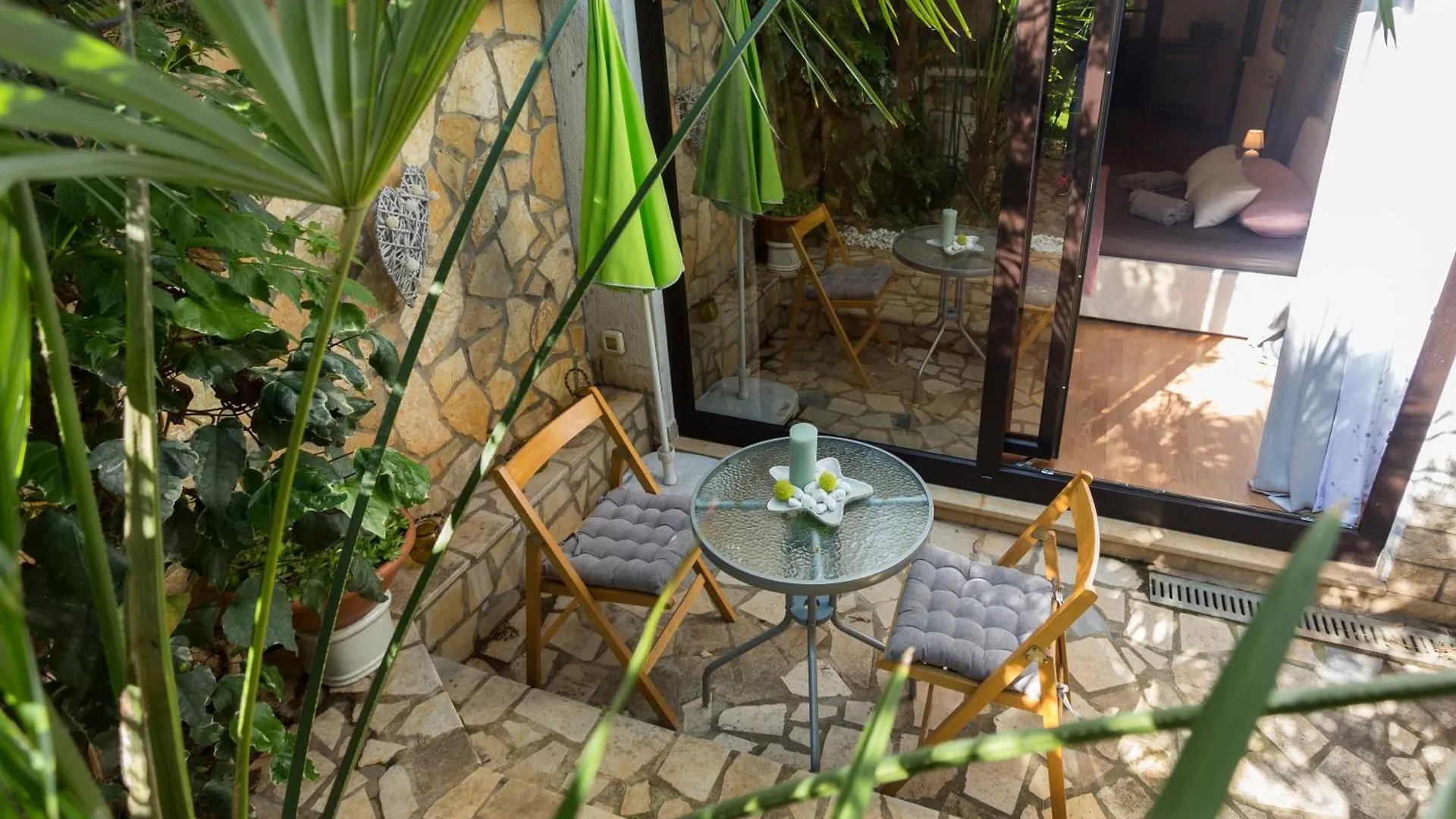 M&M Studio Apartments 罗维尼